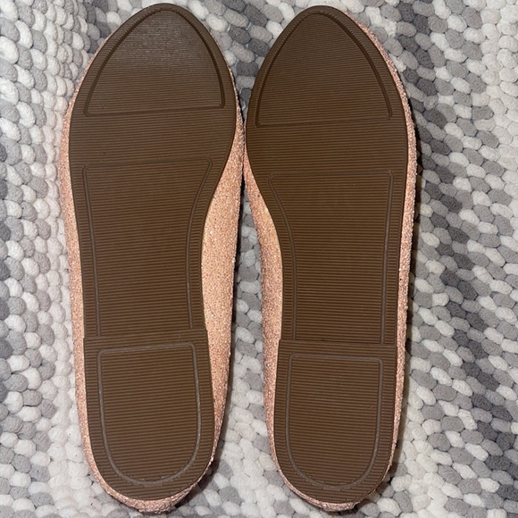 Girls pink 3/20$ sparkly flats.. dress shoes NWOT 🍭 - Picture 4 of 4
